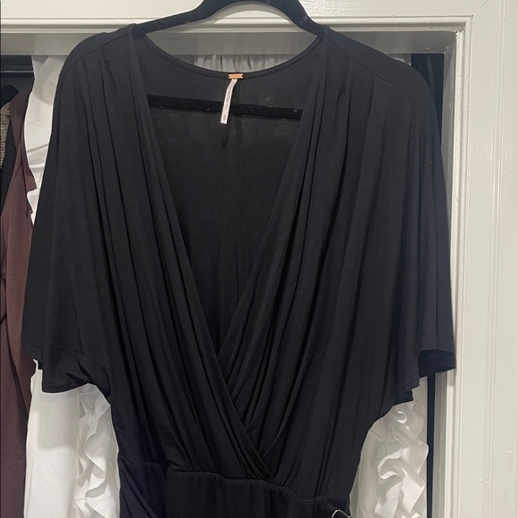 Free People Black Chelsea plunging v-neck dress euc women’s medium - Picture 4 of 9